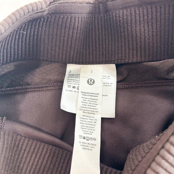 NWT Lululemon Ribbed Softstreme Flared Pant Leggings Espresso Brown Size 2 - Picture 8 of 9